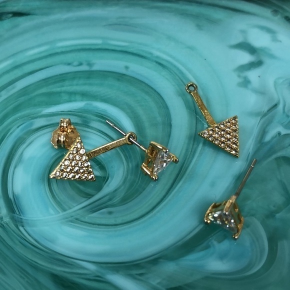 Gold Triangle Necklace And Peekaboo Earrings - Picture 4 of 9